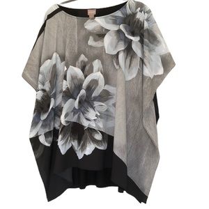 Chico’s B&W Floral Tunic
